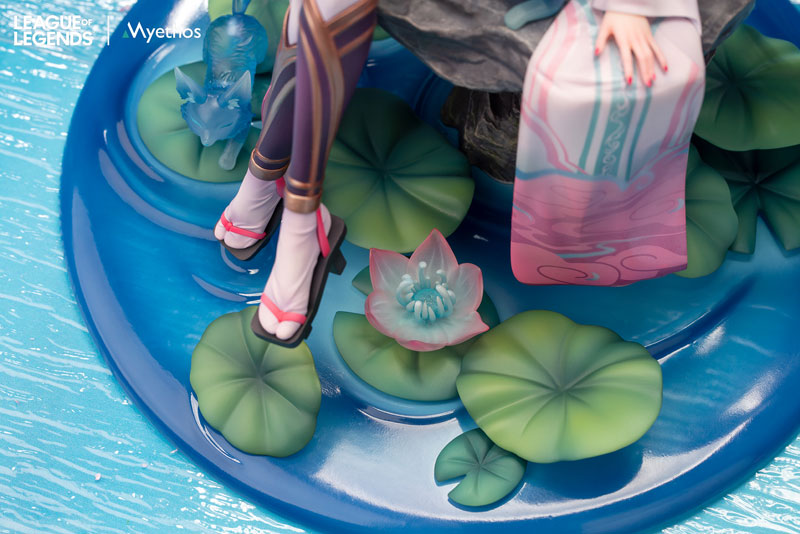 League of Legends Spirit Blossom Ahri 1/7 Complete Figure — side view