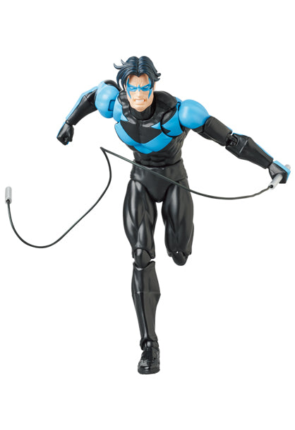 MAFEX NIGHTWING (BATMAN: HUSH Ver.) — scale reference