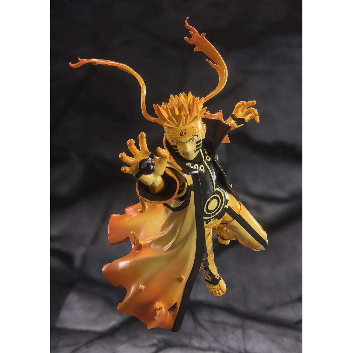 Naruto Uzumaki [Kurama Link Mode] - Courageous Strength That Binds S.H.Figuarts — in use