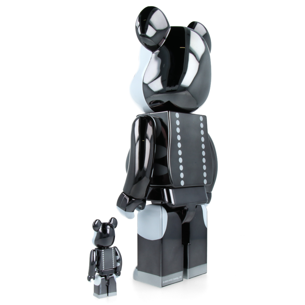 400% + 100% Bearbrick Kiss Demon chrome Ver. — detail
