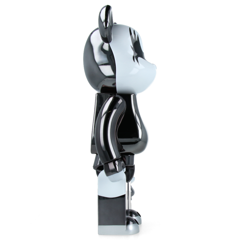 400% + 100% Bearbrick Kiss Demon chrome Ver. — in use