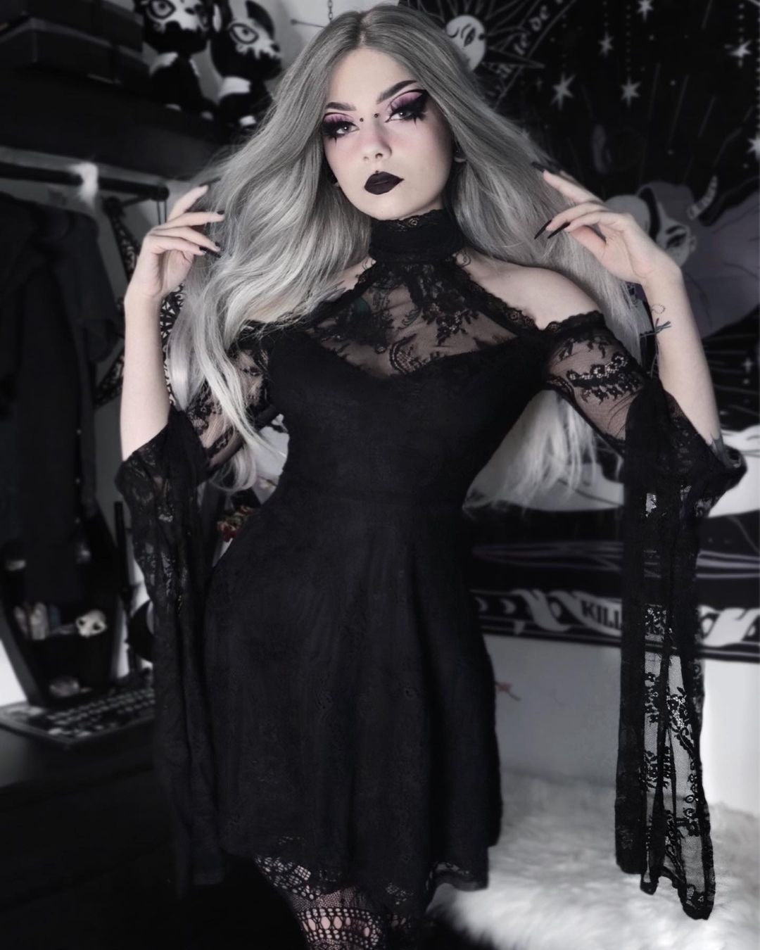 Dark Gothic Lace Panels Dress — packaging