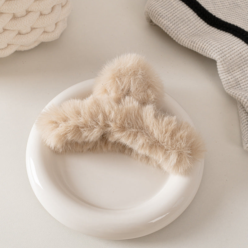 Fashion Simple Temperament Plush Hair Clip | Magic Stories