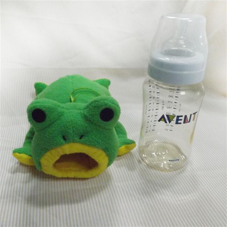 Fashion Frog Bottle Set Cartoon Small Animal Plush Toy — scale reference