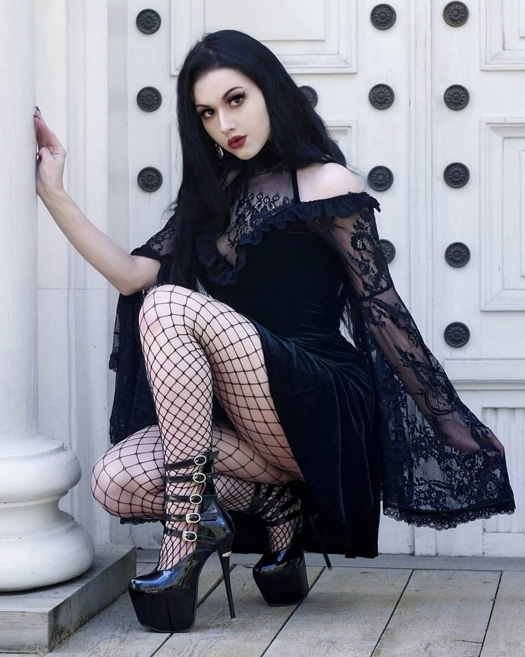 Dark Gothic Lace Panels Dress — detail