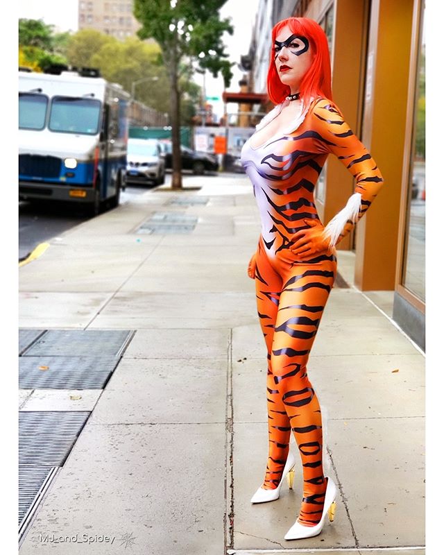 Halloween Girls Red Black Cat Cosplay Tiger Print Bodysuit — packaging