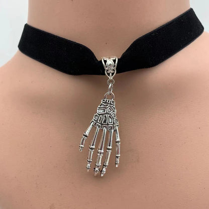 Ghost Claw Palm Retro Velvet Band Necklace | Magic Stories