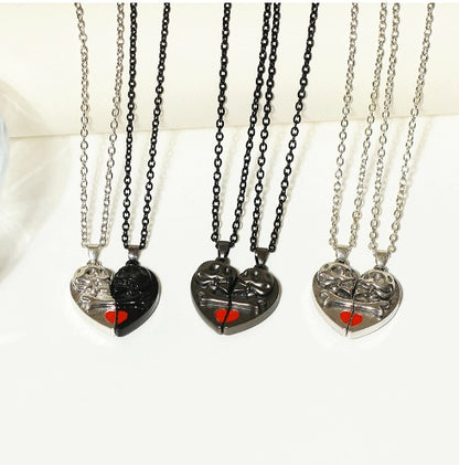 Skull Halloween Necklace Heart-shaped Magnetic - Magic Stories