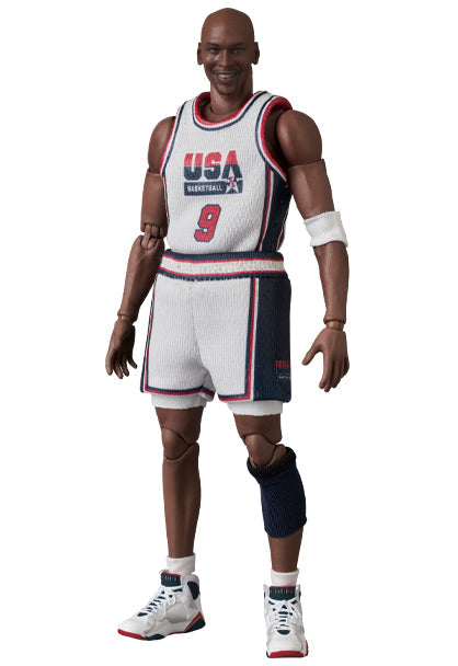 MAFEX No. 132 Michael Jordan (1992 TEAM USA) — scale reference