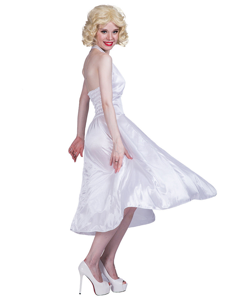 Halloween Ladies Dress Costume Costume — scale reference