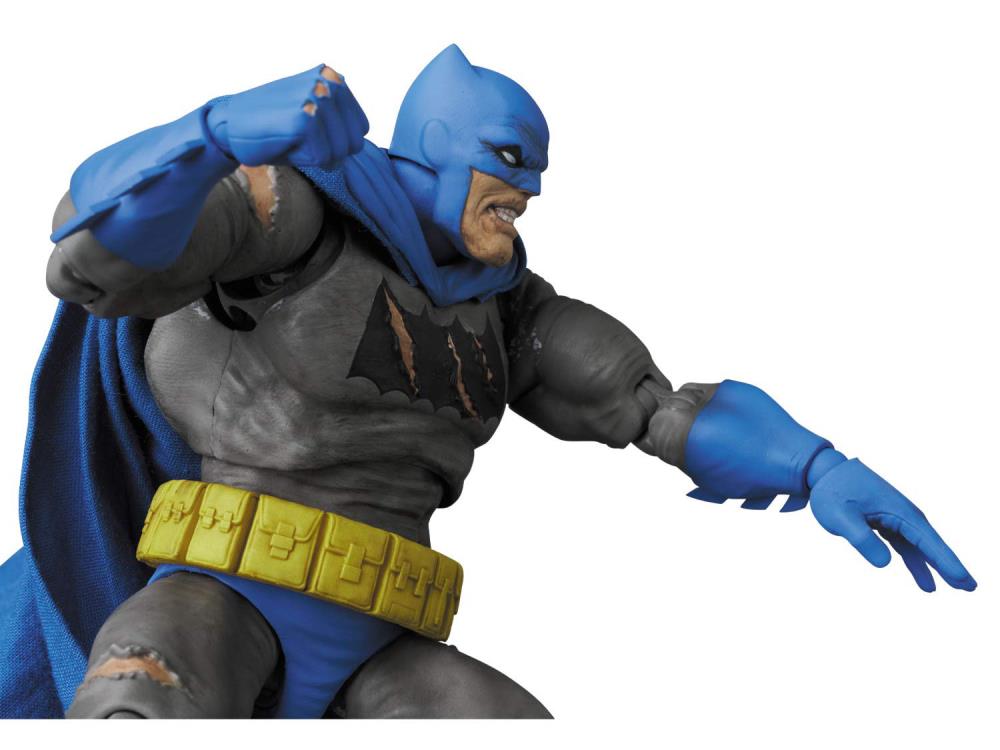 The Dark Knight Returns Triumphant - MAFEX No.119 Batman — in use
