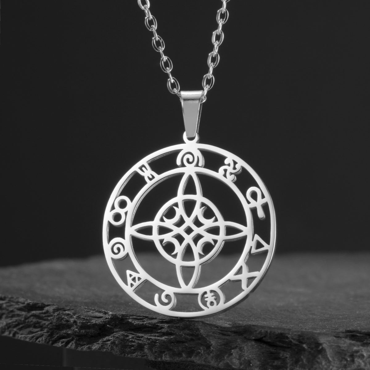 Ring Hollow Witch Knot Moon Pendant | Magic Stories
