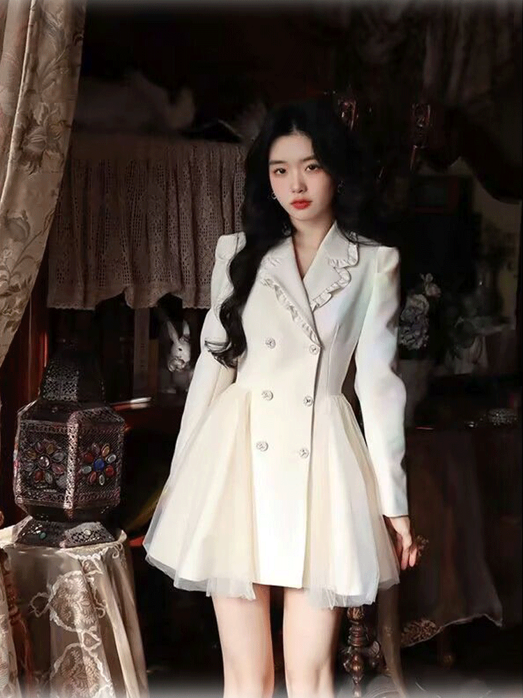 Pengpeng White Suit Dress Waist Up Fairy Short Skirt — scale reference