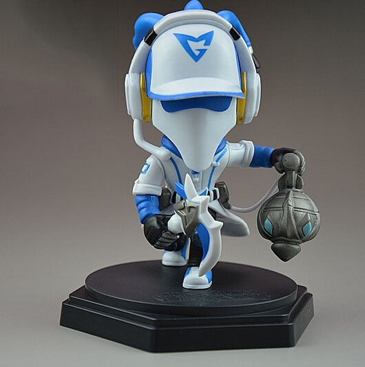 Small League of Legends Champions Figures 3D Toys — in use